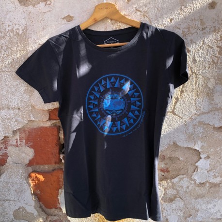 Woman T-shirt Monument  to the Discoveries